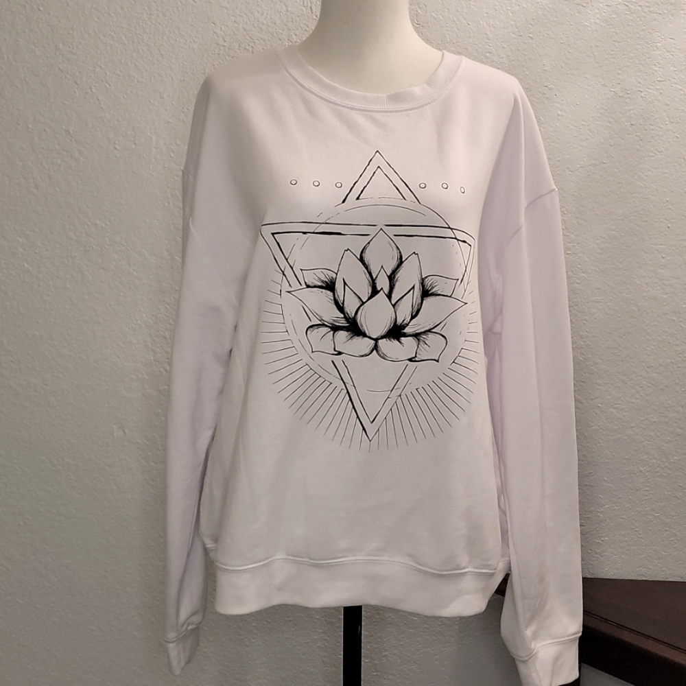 Lotus crew neck sweater